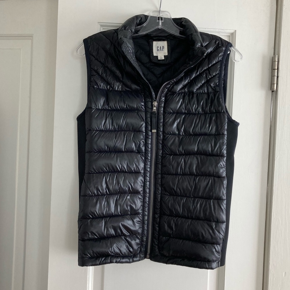 GAP Puffer Vest - size Small